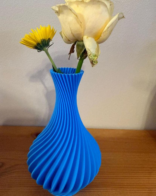 Unique 3D Printed Spiral Vase – Modern Home Decor, Customisable Color & Size (Flowers Not Included)